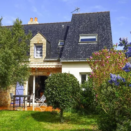 Semi-detached House, Nyaraló Damgan